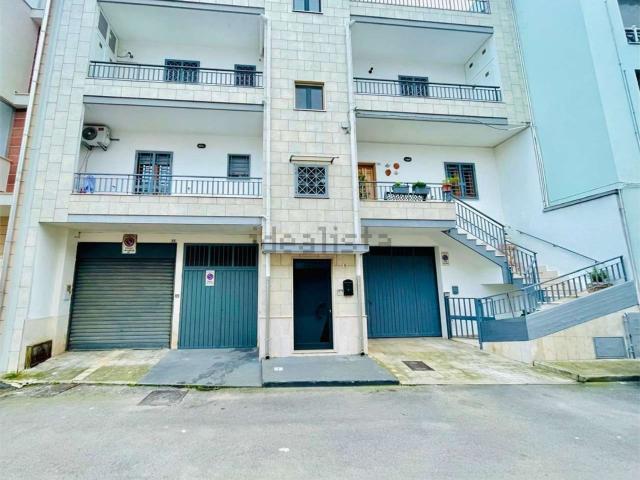 Appartamento in vendita di 131 m² in Via della Repubblica, 51