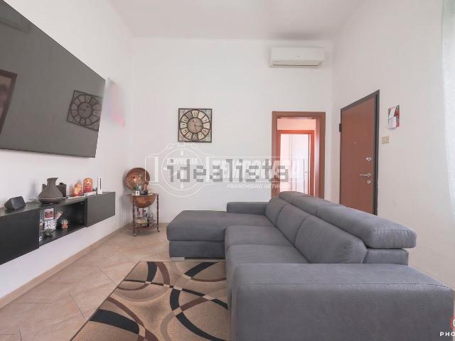 Appartamento in vendita di 131 m² in Via Fratelli Cortesi