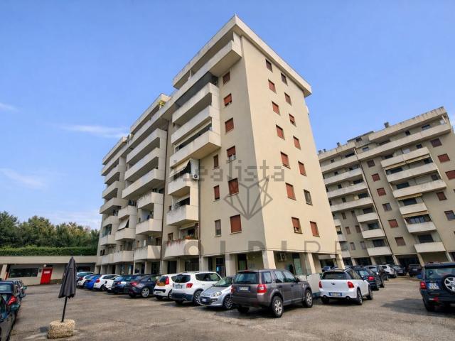 Appartamento in vendita di 131 m² in Via Luigi Catanelli, 120