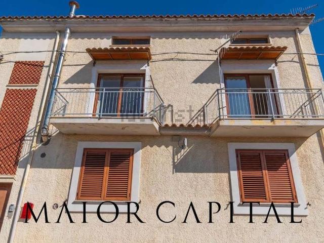 Appartamento in vendita di 131 m² in Via Napoli