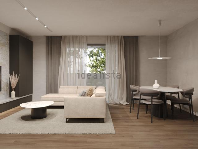 Appartamento in vendita di 131 m² in Via Sanmartinara