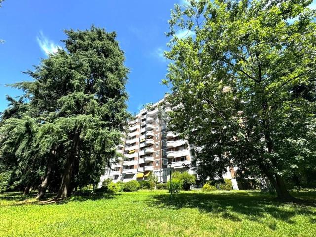 Appartamento in vendita di 131 m² in Via Sapri, 43