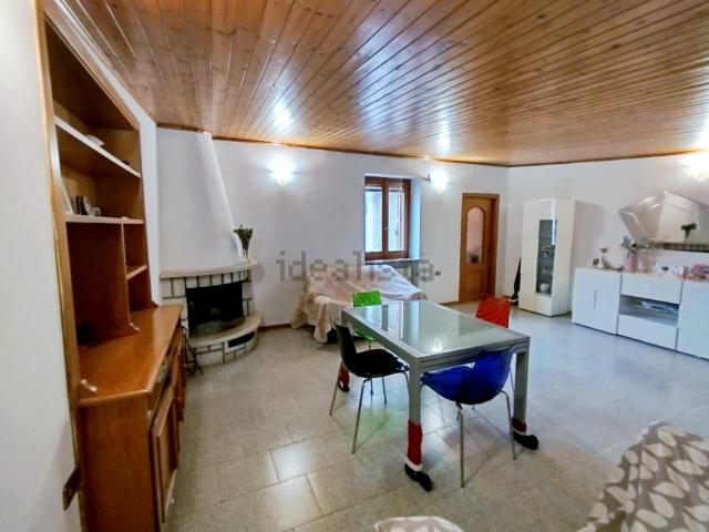 Appartamento in vendita di 131 m² in Via Sirente, 41