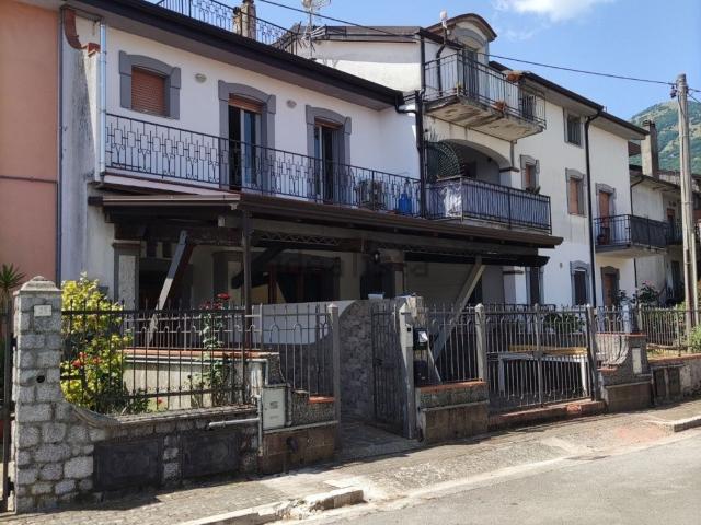 Appartamento in vendita di 131 m² in Via Pozzo Donato, 29