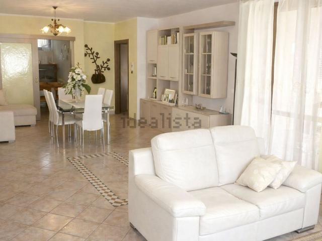 Appartamento in vendita di 131 m² in Via Piave, 12
