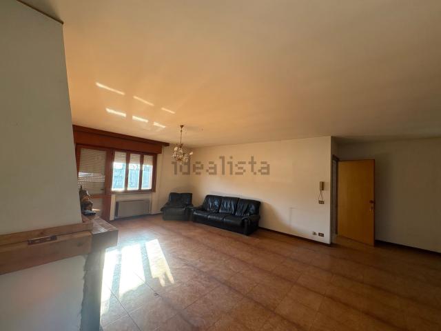 Appartamento in vendita di 131 m² in Via Roma