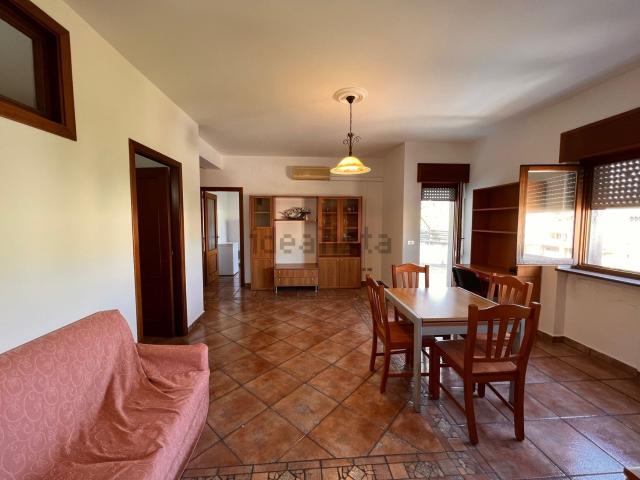 Appartamento in vendita di 131 m² in Via Rossini