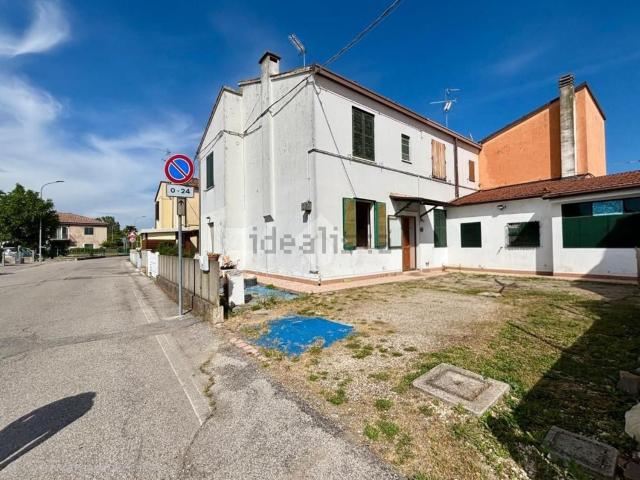 Appartamento in vendita di 131 m² in Via Runzi, 52