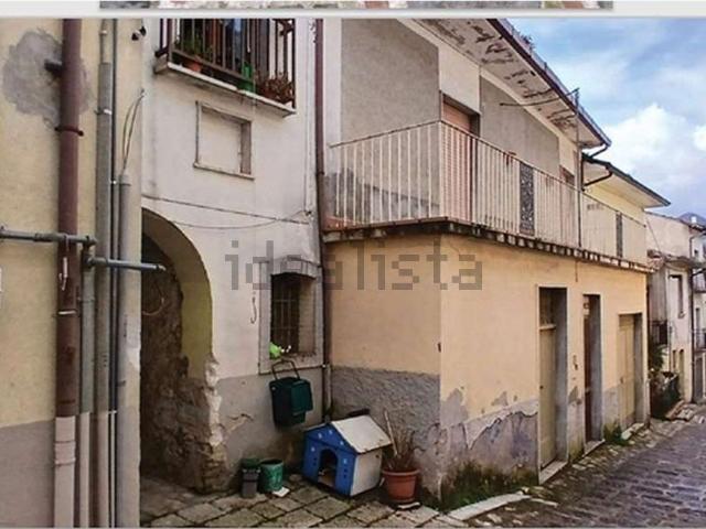Appartamento in vendita di 131 m² in Via Umberto I