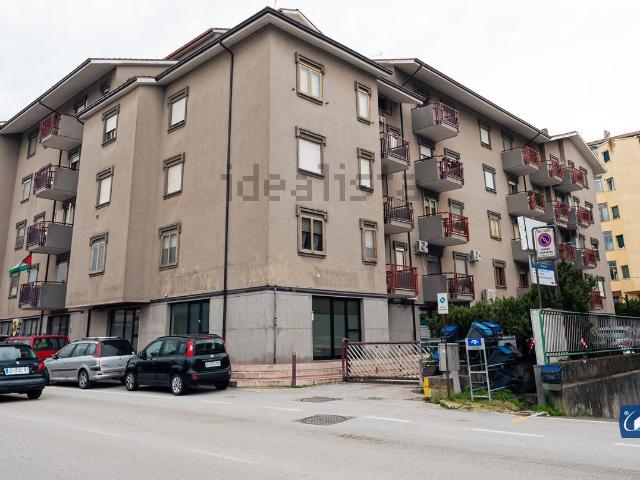 Appartamento in vendita di 131 m² in Via Vincenzo Tiberio