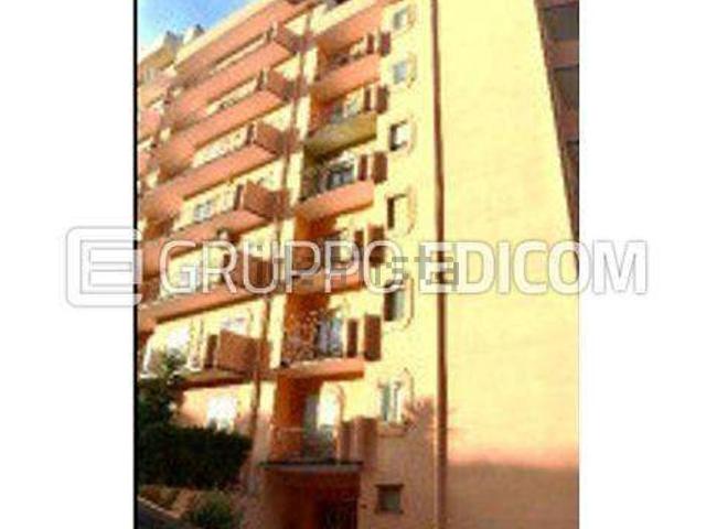 Appartamento in vendita di 131 m² in Viale Vincenzo de Filippis, 96