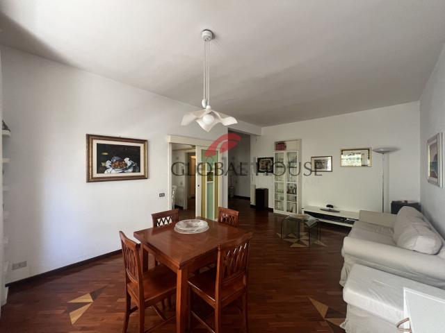 Appartamento in vendita di 131 m² in Viale Francesco Crucioli, 47