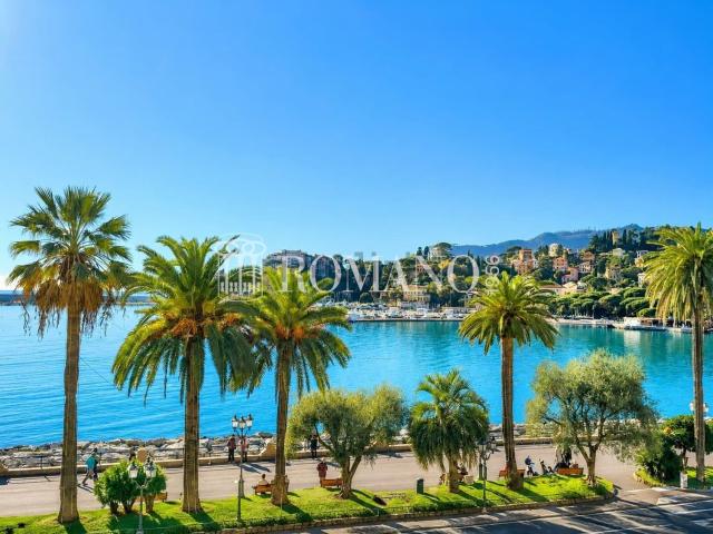 Appartamento in vendita di 131 m² in Lungomare Vittorio Veneto, 9
