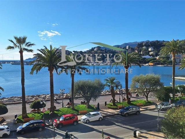 Appartamento in vendita di 131 m² in Piazza Giuseppe Garibaldi