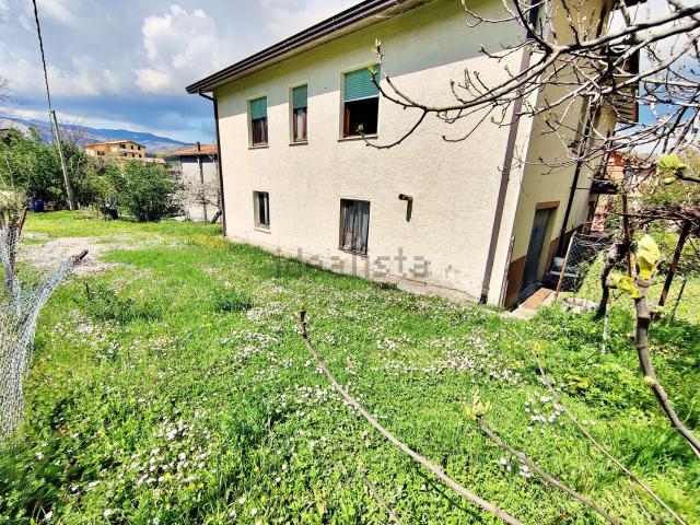Appartamento in vendita di 131 m² in Strada Provinciale 2