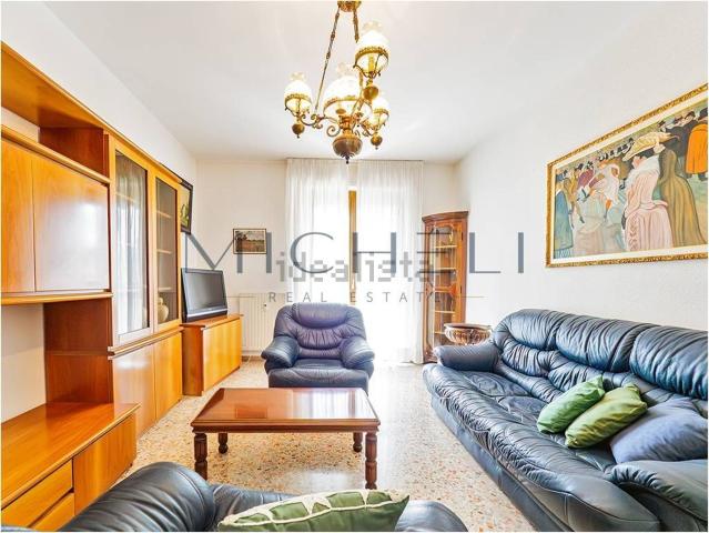 Appartamento in vendita di 132 m² in Via Cernaia, 16