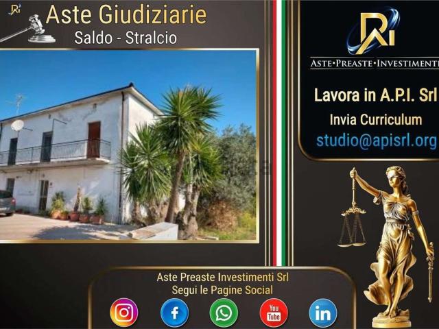 Appartamento in vendita di 132 m² in Via Cucullo