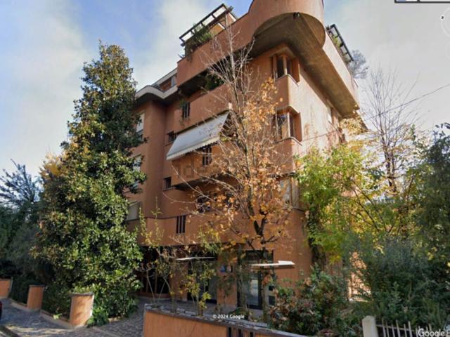 Appartamento in vendita di 132 m² in Via Annibale Carracci