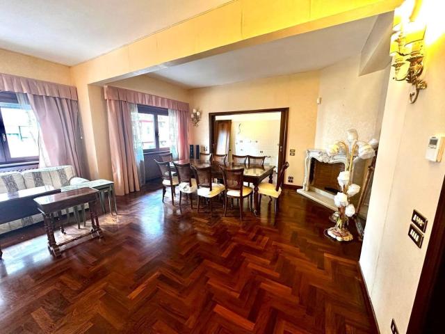 Appartamento in vendita di 132 m² in Via Arrigo Davila
