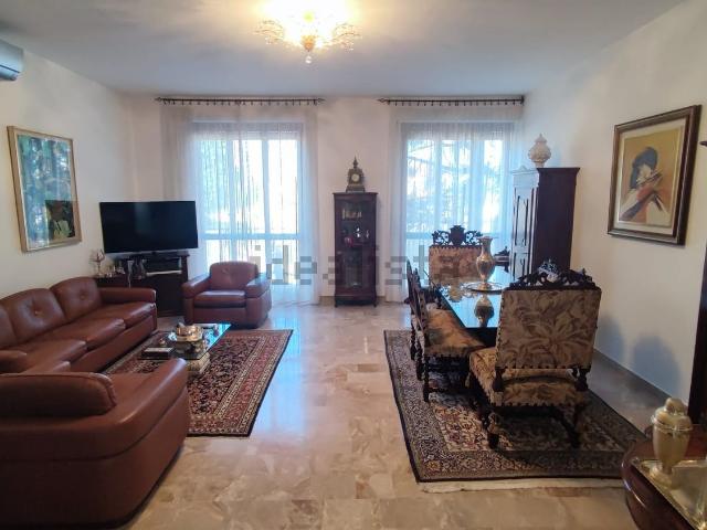 Appartamento in vendita di 132 m² in Via Giuseppe Ripamonti