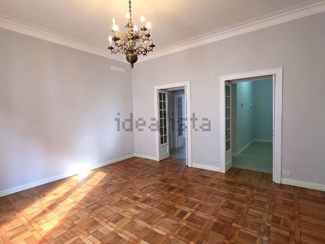 Appartamento in vendita di 132 m² in Via Giovanni Bagaini, 14