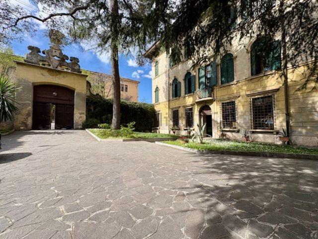 Appartamento in vendita di 132 m² in Via del Fante, 5