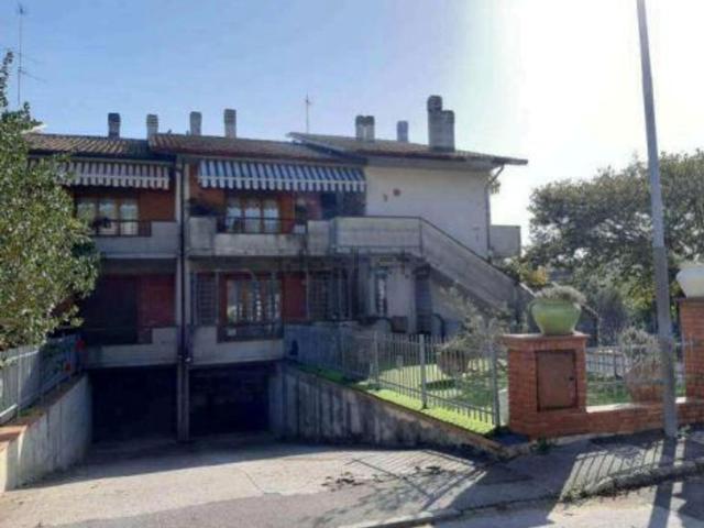 Appartamento in vendita di 132 m² in Via della Ginestra