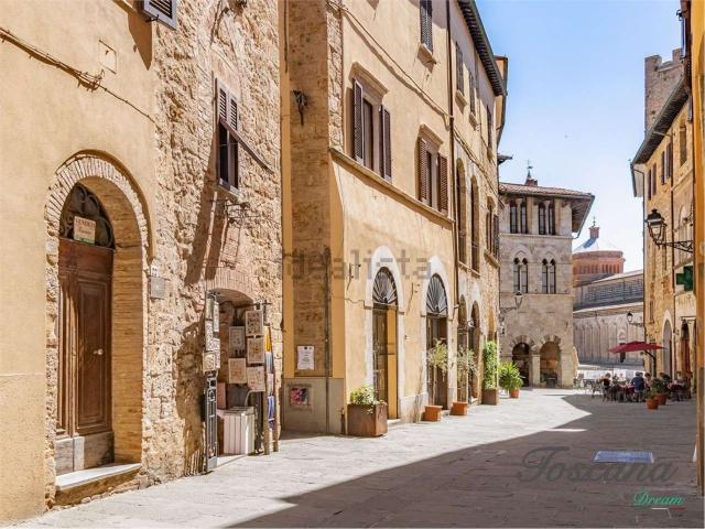 Appartamento in vendita di 132 m² in Via della Libertà, 22