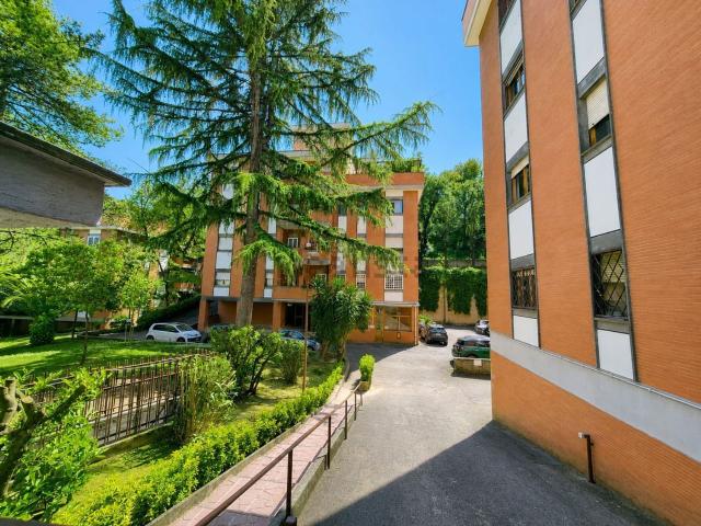 Appartamento in vendita di 132 m² in Via della Mendola, 198