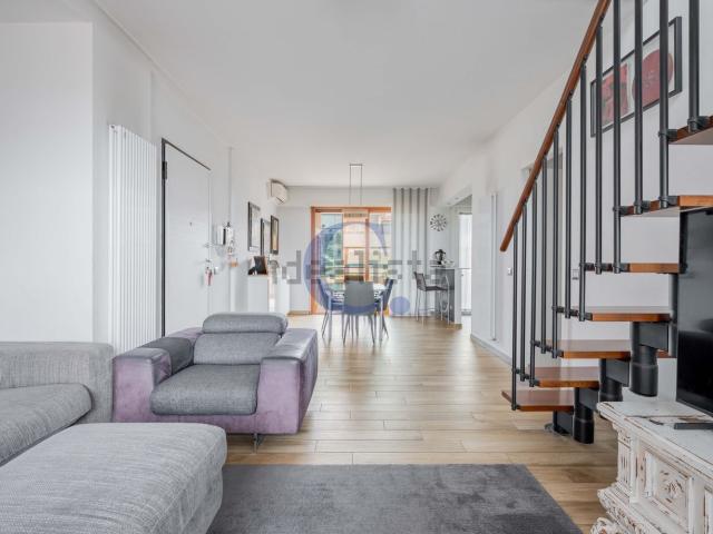 Appartamento in vendita di 132 m² in Via di Acilia, 221
