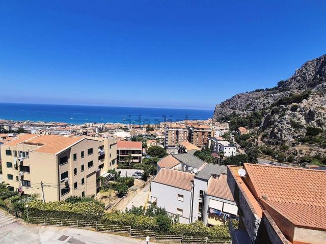 Appartamento in vendita di 132 m² in Via H