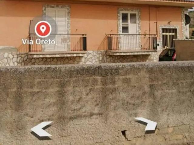 Appartamento in vendita di 132 m² in Via Oreto