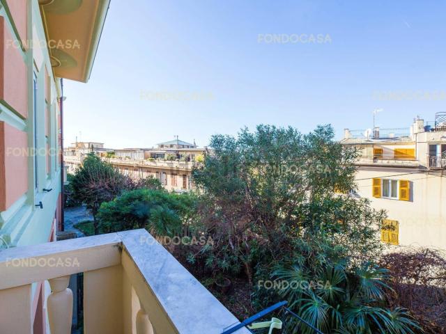 Appartamento in vendita di 132 m² in Via Lorenzo Costa