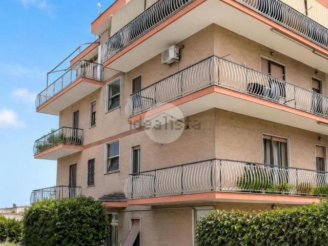 Appartamento in vendita di 132 m² in Via Montagnareale