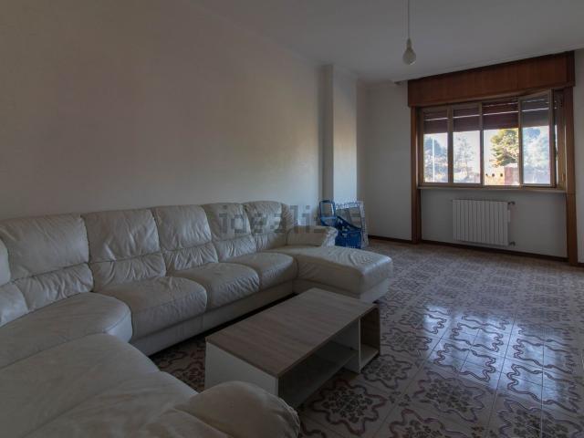 Appartamento in vendita di 132 m² in Via Martiri di Via Fani, 4