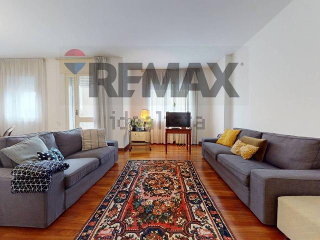 Appartamento in vendita di 132 m² in Via Savona, 21