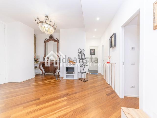 Appartamento in vendita di 132 m² in Via San Remo, 1