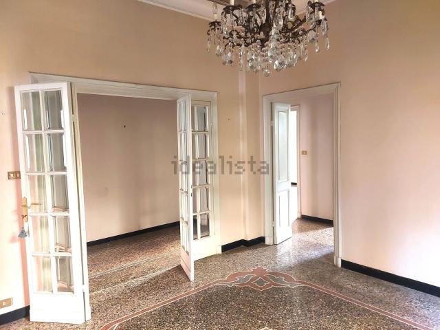 Appartamento in vendita di 132 m² in Via San Tomaso d&apos Aquino