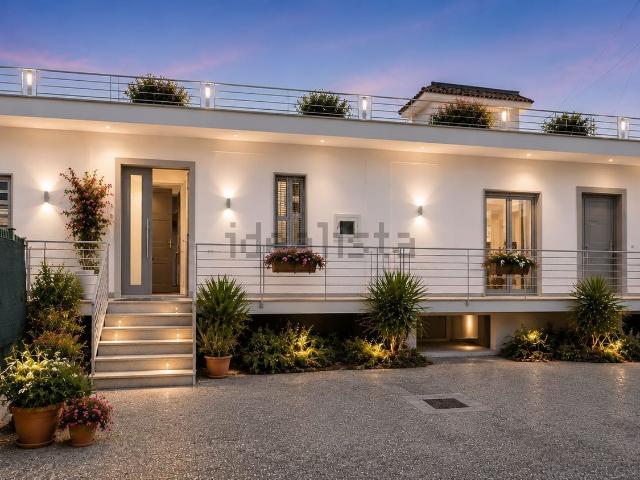 Appartamento in vendita di 132 m² in Via Sena