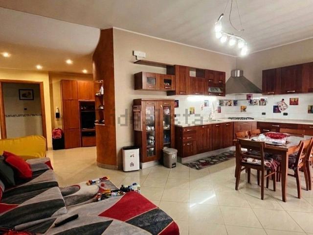 Appartamento in vendita di 132 m² in Via Sindoni, 1