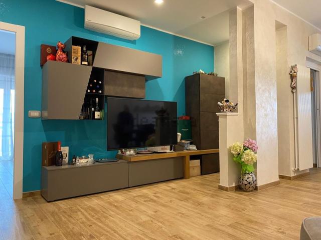 Appartamento in vendita di 132 m² in Via R. Iorio
