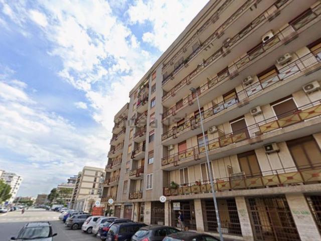 Appartamento in vendita di 132 m² in Via Raffaele Gorjux, 19