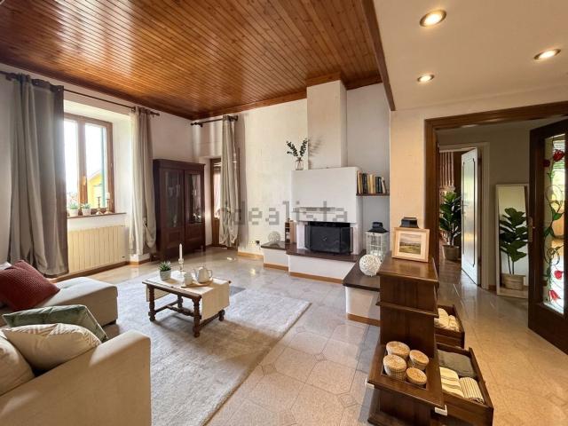 Appartamento in vendita di 132 m² in Via Trento, 4