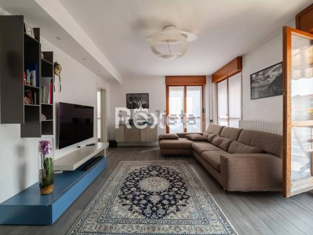 Appartamento in vendita di 132 m² in Via Ugo Betti, 2