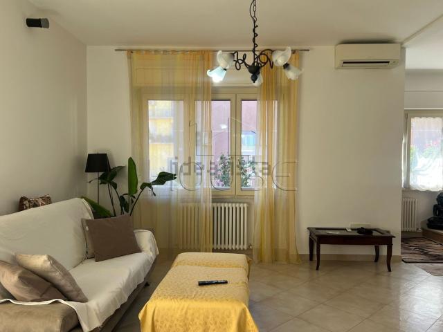 Appartamento in vendita di 132 m² in Viale Unità D&apos Italia