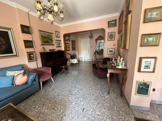 Appartamento in vendita di 132 m² in Viale dei Salesiani, 49