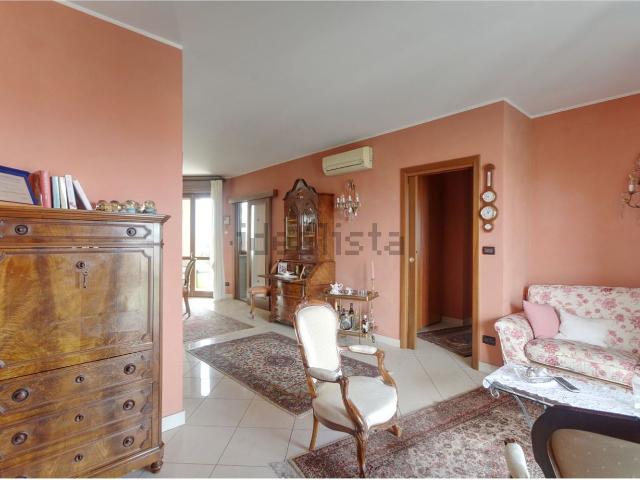 Appartamento in vendita di 132 m² in Viale Europa, 36