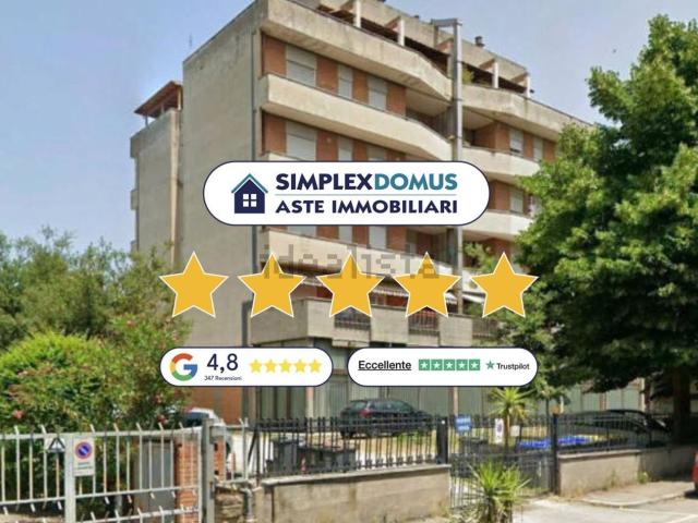 Appartamento in vendita di 132 m² in Viale Renato Donatelli
