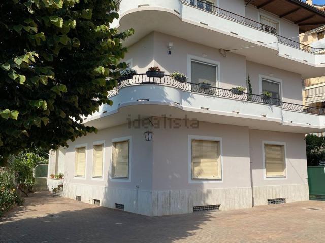 Appartamento in vendita di 132 m² in Corso BAGNI, 81