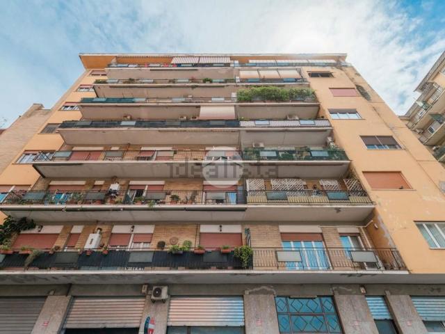 Appartamento in vendita di 132 m² in Largo Camesena, 12